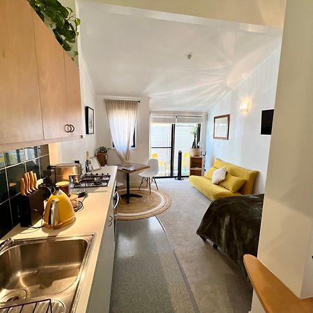 דירות בריסביין Self Contained Haven In New Farm מראה חיצוני תמונה